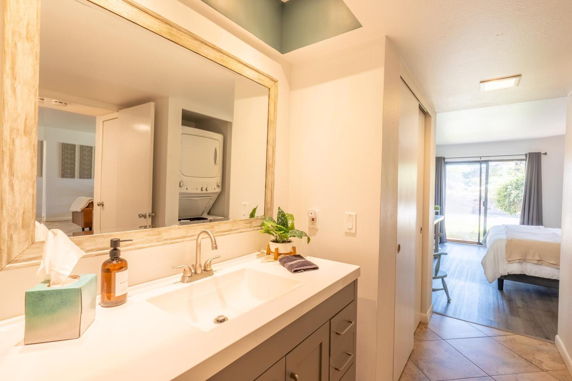Cozy Sedona Retreat - Pool, Spa, Pickleball エクステリア 写真