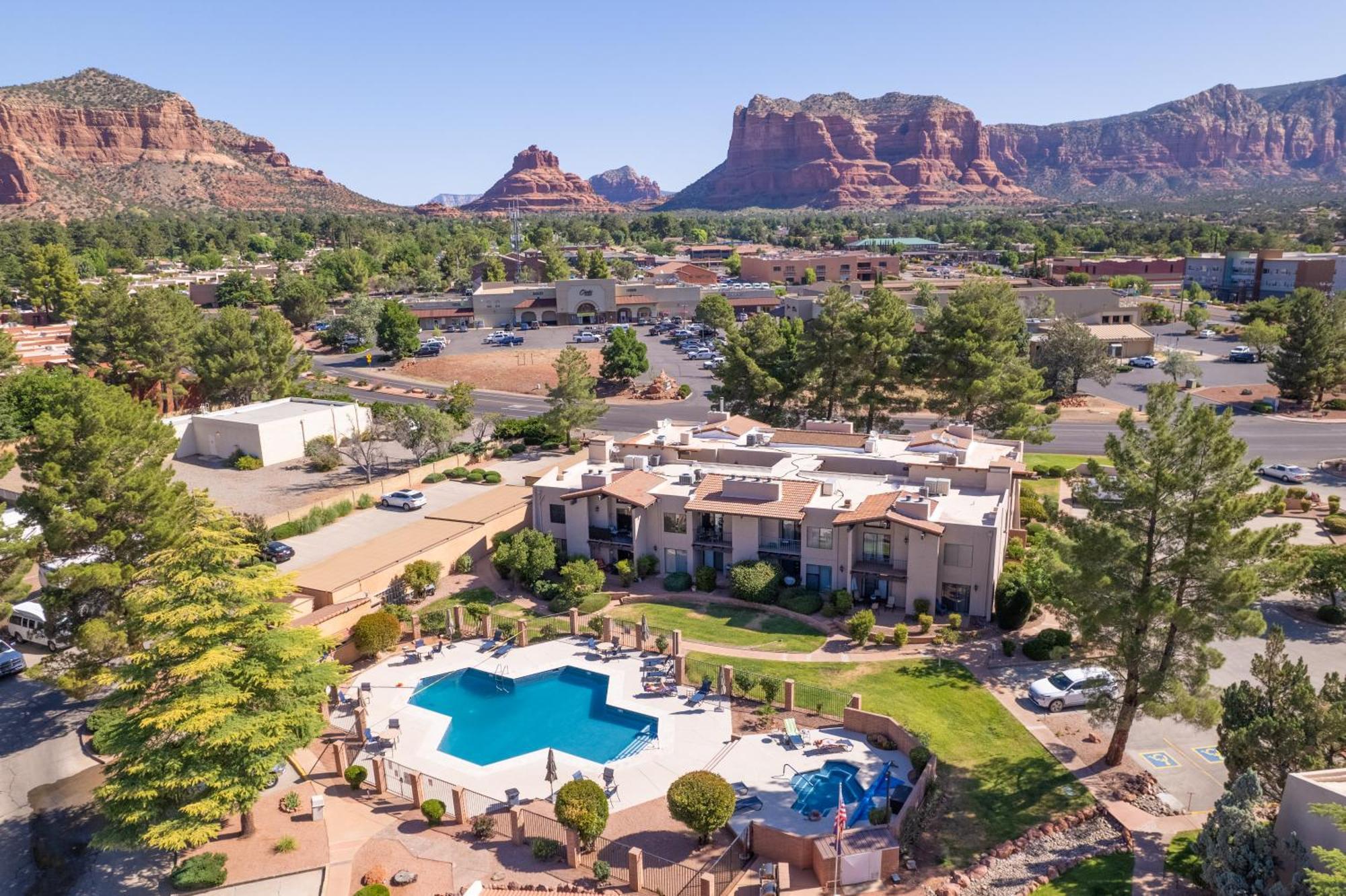 Cozy Sedona Retreat - Pool, Spa, Pickleball エクステリア 写真