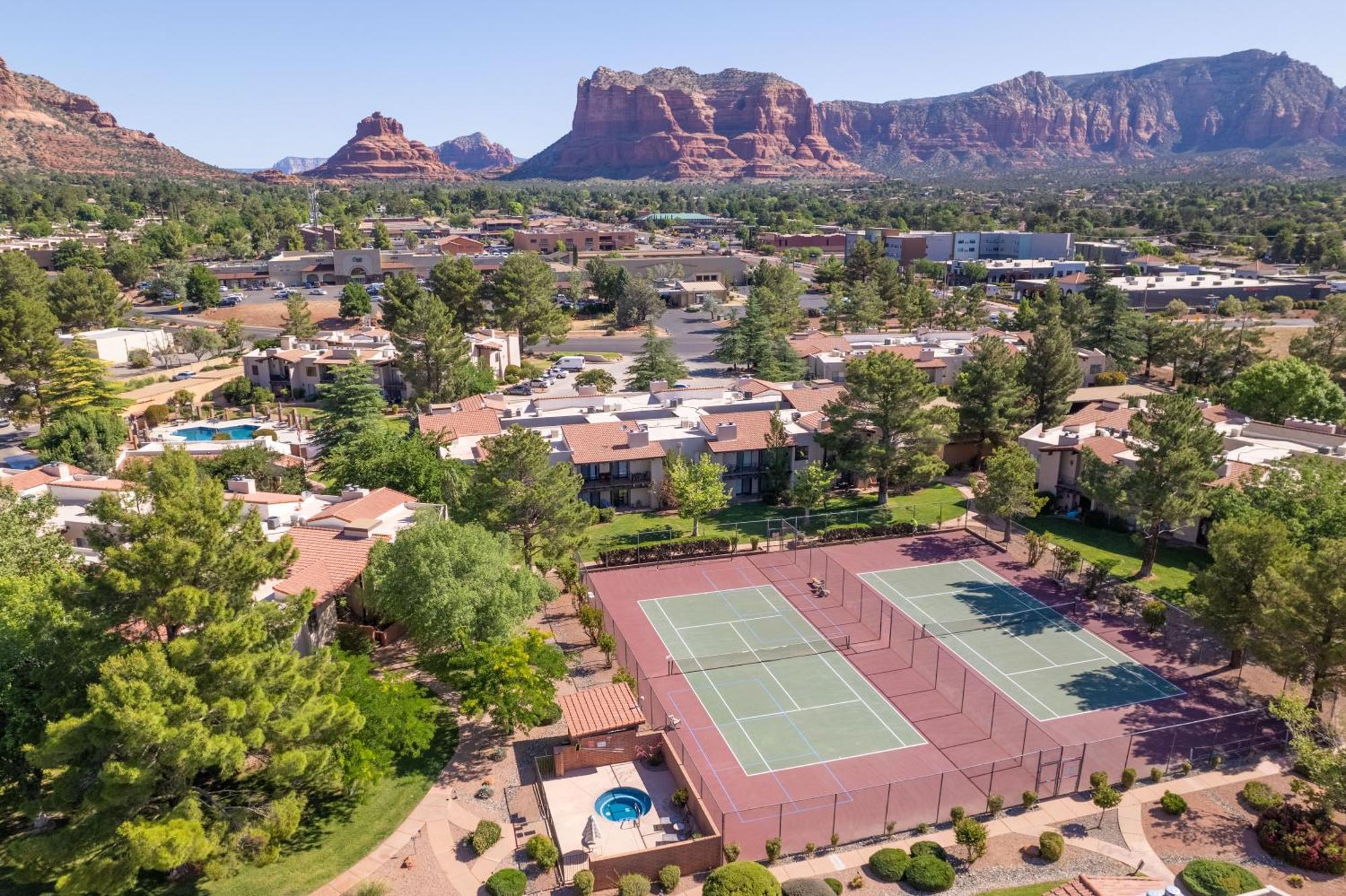 Cozy Sedona Retreat - Pool, Spa, Pickleball エクステリア 写真